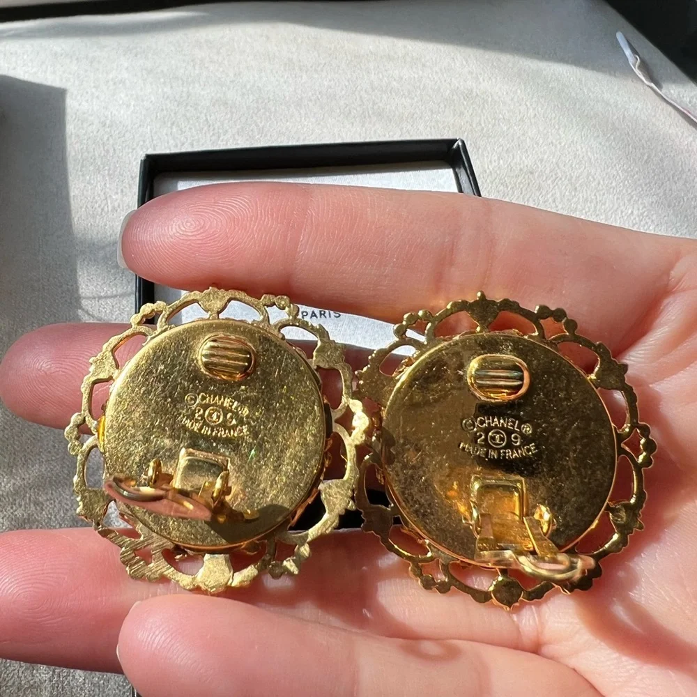 Chanel vintage collectors item Earrings - Picture 4 of 8